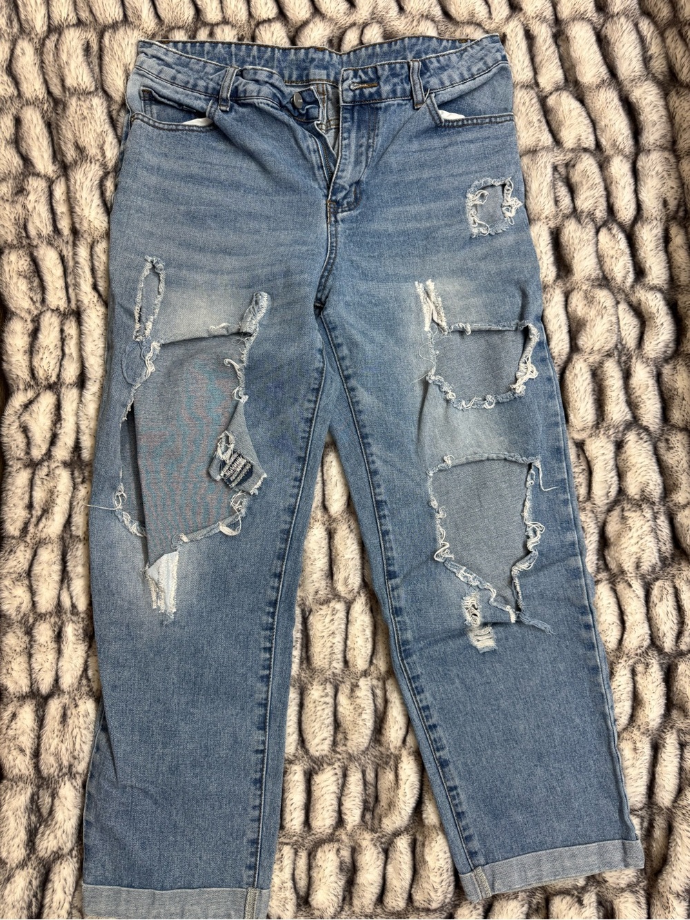 SHEIN Light Blue Distressed Straight Leg Jeans